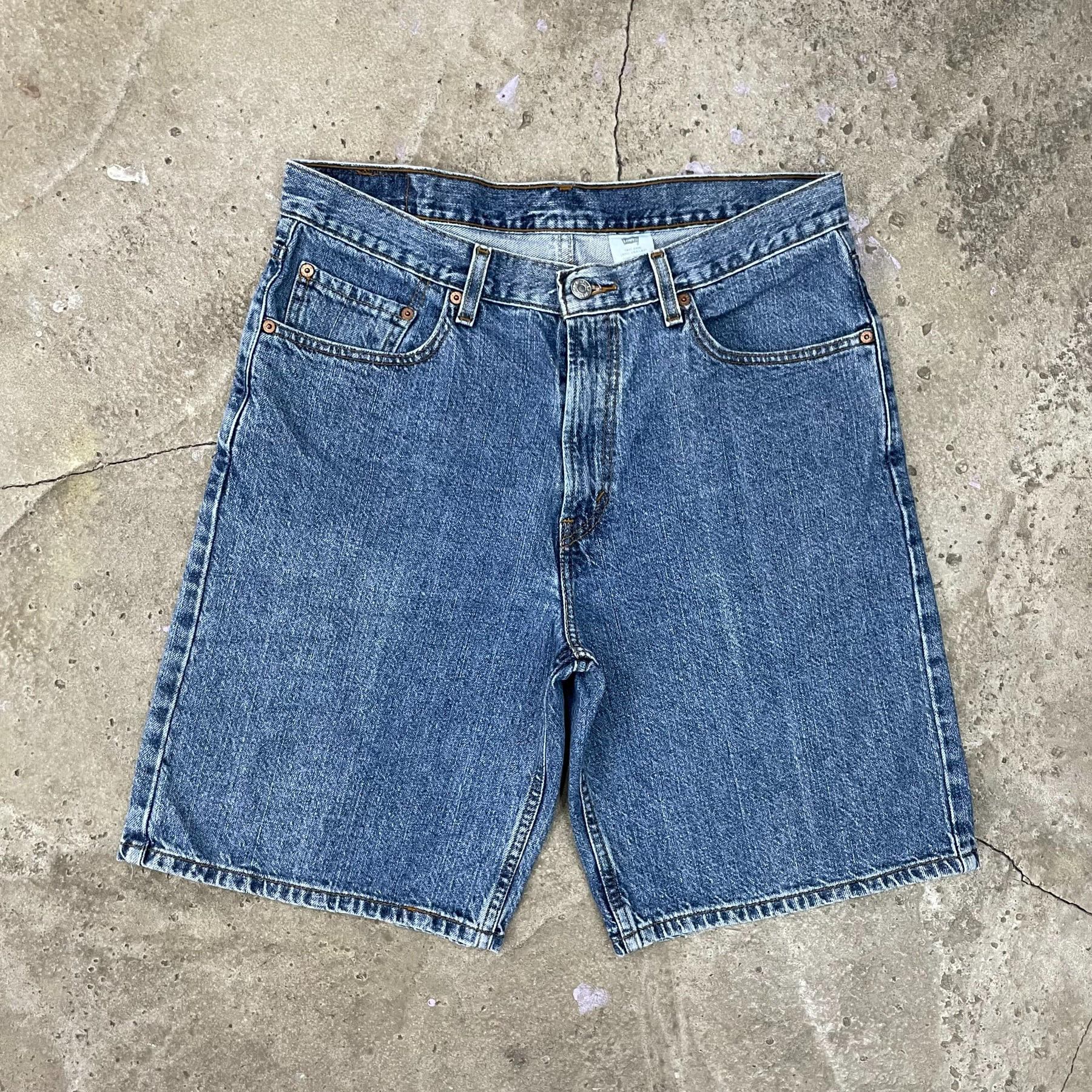 00&#039;s Levis 550 Shorts - 34inch