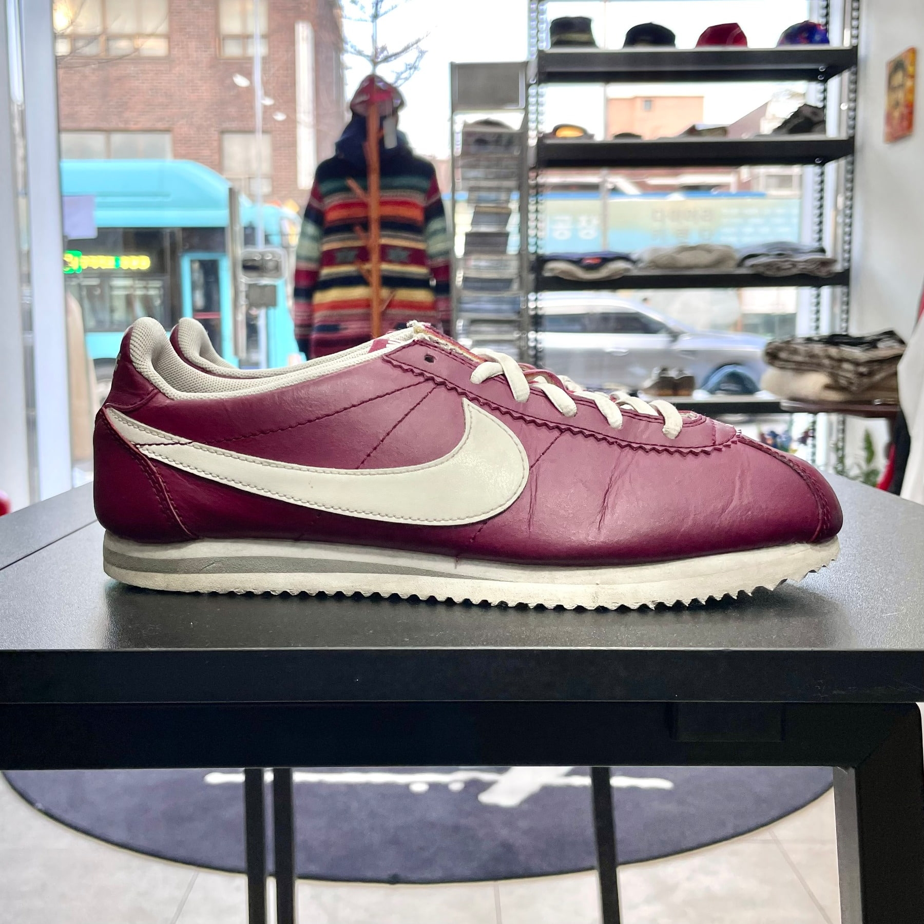 2011 NIKE Cortez Classic Leather - 240mm